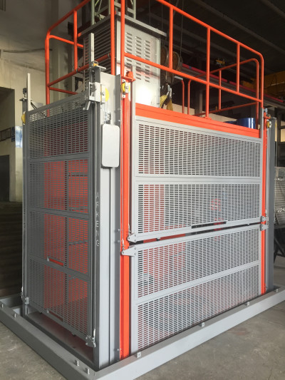 HP 2000 EA Freight and Personnel Elevator